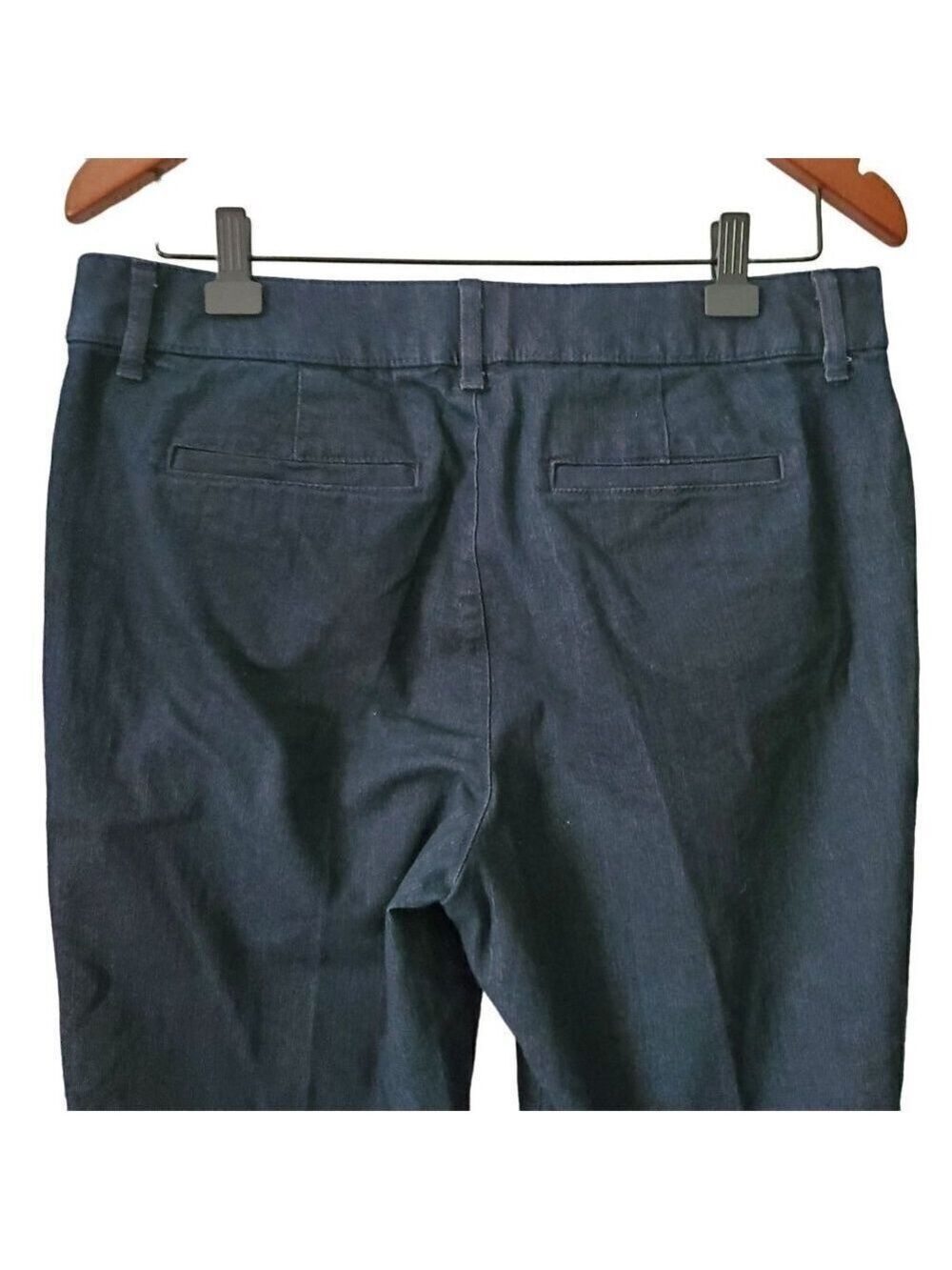 st. John's Bay Dark Wash Mid Rise Straight Leg Capri Pants Denim Jeans Size 12 - Picture 5 of 9